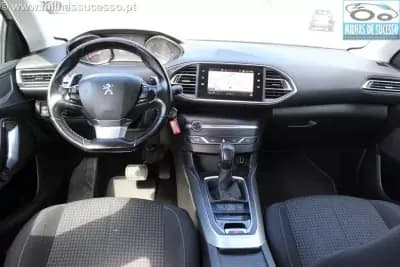 Sell Peugeot 308 2019 - 13250 EUR, 174000 km - AUTO.MOTO.pt