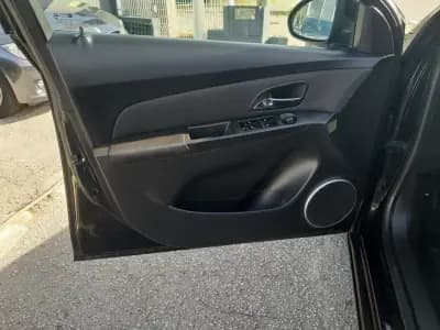 Sell Chevrolet Cruze 2012 - 7900 EUR, 221800 km - AUTO.MOTO.pt