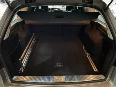 Sell Mercedes-Benz E 300 2015 - 15950 EUR, 272000 km - AUTO.MOTO.pt