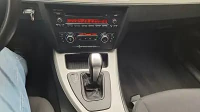 Vendo BMW 320 2010 - 12890 EUR, 157813 km - AUTO.MOTO.pt