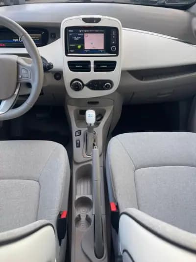 Sell Renault Zoe 2018 - 12500 EUR, 51000 km - AUTO.MOTO.pt