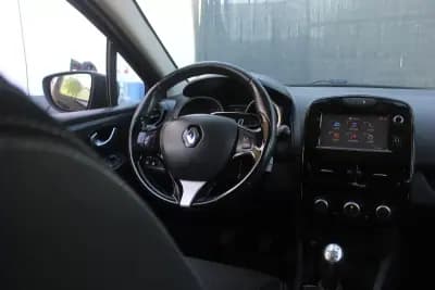Sell Renault Clio 2015 - 8990 EUR, 189900 km - AUTO.MOTO.pt