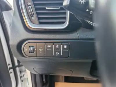 Vendo Kia Ceed SW 2023 - 23500 EUR, 82000 km - AUTO.MOTO.pt