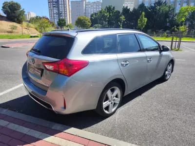 Vendo Toyota Auris Touring Sports 2015 - 12980 EUR, 229000 km - AUTO.MOTO.pt