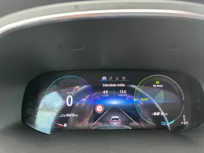 Vendo Renault Captur 2020 - 18499 EUR, 94000 km - AUTO.MOTO.pt