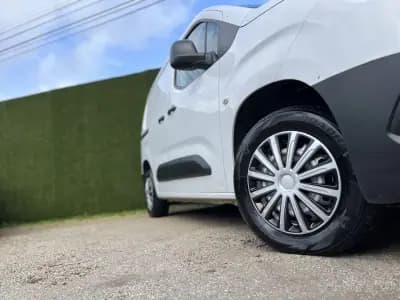 Sell Toyota Proace 2022 - 14400 EUR, 158000 km - AUTO.MOTO.pt