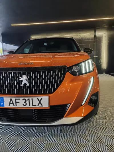 Vendo Peugeot 2008 2021 - 19750 EUR, 134592 km - AUTO.MOTO.pt