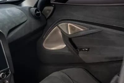 Vendo McLaren 720 2019 - 275000 EUR, 17500 km - AUTO.MOTO.pt