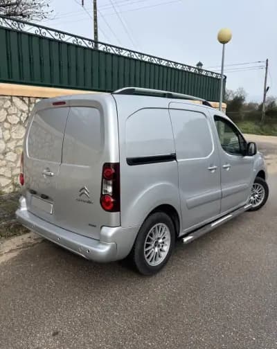 Sell Citroën Berlingo 2016 - 9450 EUR, 230000 km - AUTO.MOTO.pt