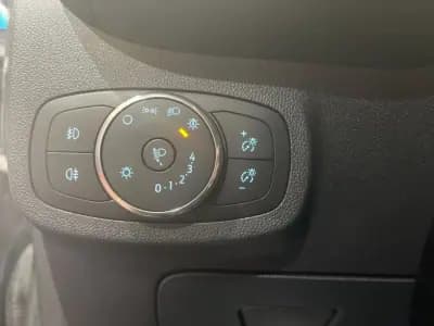 Vendo Ford Fiesta 2021 - 13999 EUR, 80000 km - AUTO.MOTO.pt