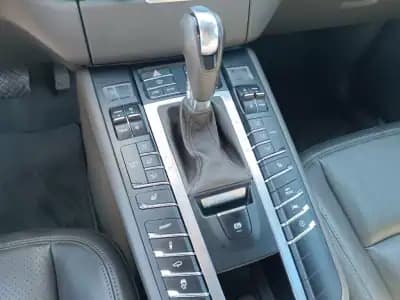 Vendo Porsche Macan 2016 - 47500 EUR, 155000 km - AUTO.MOTO.pt