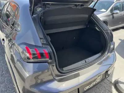 Sell Peugeot 208 2020 - 17500 EUR, 29713 km - AUTO.MOTO.pt