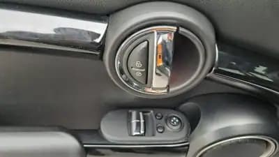 Sell MINI 2015 - 17980 EUR, 134505 km - AUTO.MOTO.pt