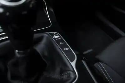 Sell Mercedes-Benz C 180 2020 - 20900 EUR, 212147 km - AUTO.MOTO.pt