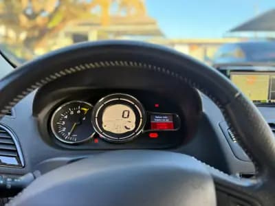 Sell Renault Mégane Coupe 2014 - 12900 EUR, 155557 km - AUTO.MOTO.pt