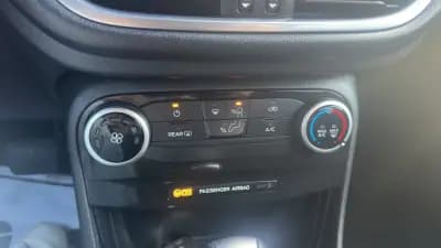 Vendo Ford Puma 2024 - 21900 EUR, 51000 km - AUTO.MOTO.pt