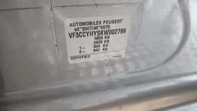 Sell Peugeot 208 2019 - 9900 EUR, 179951 km - AUTO.MOTO.pt