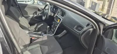 Vendo Volvo V40 2015 - 12400 EUR, 216200 km - AUTO.MOTO.pt