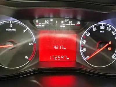 Sell Opel Corsa E Van 2017 - 7900 EUR, 172597 km - AUTO.MOTO.pt