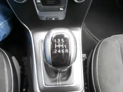 Vendo Volvo V40 2017 - 16800 EUR, 170641 km - AUTO.MOTO.pt