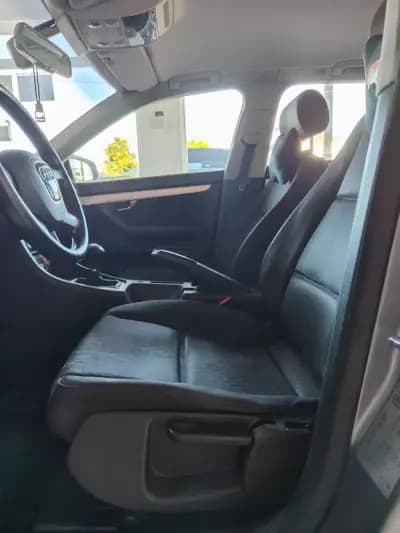 Vendo Audi A4 Avant 2006 - 7350 EUR, 292800 km - AUTO.MOTO.pt