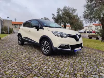 Vendo Renault Captur 2017 - 11700 EUR, 107123 km - AUTO.MOTO.pt