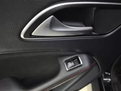 Vendo Mercedes-Benz GLA 200 2014 - 22950 EUR, 245585 km - AUTO.MOTO.pt