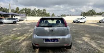 Vendo Fiat Punto 2015 - 9500 EUR, 170000 km - AUTO.MOTO.pt