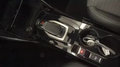 Vendo Peugeot e-208 2021 - 16350 EUR, 46000 km - AUTO.MOTO.pt