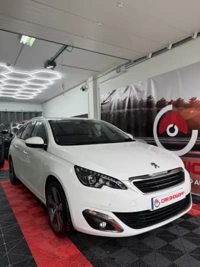 Sell Peugeot 308 2017 - 9900 EUR, 134755 km - AUTO.MOTO.pt