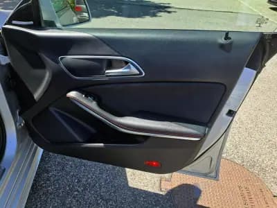 Vendo Mercedes-Benz CLA 180 2016 - 17490 EUR, 178000 km - AUTO.MOTO.pt