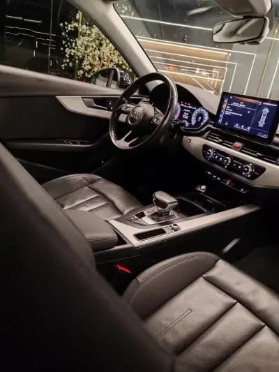 Sell Audi A4 Avant 2020 - 29500 EUR, 113000 km - AUTO.MOTO.pt