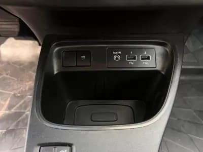 Vendo Renault Twingo 2022 - 15750 EUR, 11000 km - AUTO.MOTO.pt