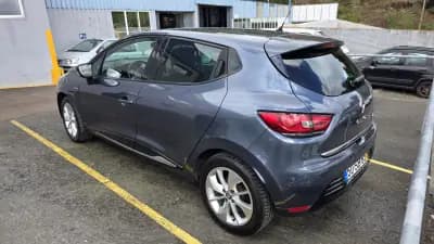 Vendo Renault Clio 2016 - 9950 EUR, 223000 km - AUTO.MOTO.pt