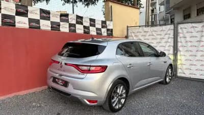 Vendo Renault Mégane 2021 - 13900 EUR, 199000 km - AUTO.MOTO.pt