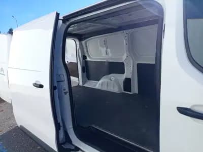 Vendo Citroën Jumpy 2020 - 14990 EUR, 143000 km - AUTO.MOTO.pt