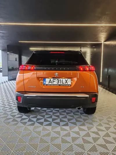 Vendo Peugeot 2008 2021 - 19750 EUR, 134592 km - AUTO.MOTO.pt