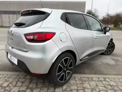 Sell Renault Clio 2016 - 8750 EUR, 163500 km - AUTO.MOTO.pt