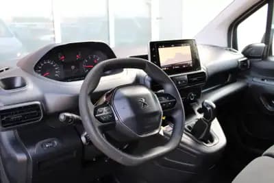 Vendo Peugeot Partner 2020 - 14990 EUR, 176000 km - AUTO.MOTO.pt