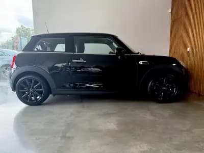 Vendo MINI One 2016 - 12999 EUR, 132000 km - AUTO.MOTO.pt