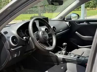 Sell Audi A3 Limousine 2017 - 16990 EUR, 203000 km - AUTO.MOTO.pt