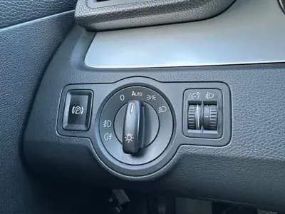 Vendo Volkswagen Passat 2010 - 6750 EUR, 210000 km - AUTO.MOTO.pt