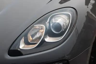 Sell Porsche Macan 2015 - 43900 EUR, 152799 km - AUTO.MOTO.pt