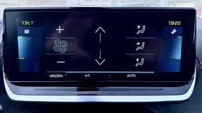 Sell Peugeot e-2008 2020 - 18900 EUR, 53838 km - AUTO.MOTO.pt