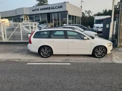 Sell Volvo V50 2009 - 6900 EUR, 276300 km - AUTO.MOTO.pt