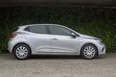 Sell Renault Clio 2020 - 12900 EUR, 114844 km - AUTO.MOTO.pt