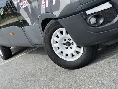 Sell Iveco Daily 2018 - 39990 EUR, 53596 km - AUTO.MOTO.pt