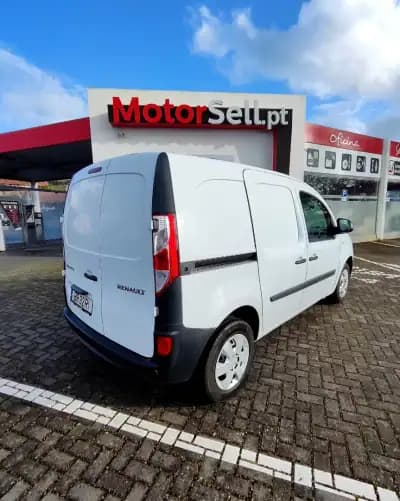 Sell Renault Kangoo 2020 - 14400 EUR, 106000 km - AUTO.MOTO.pt