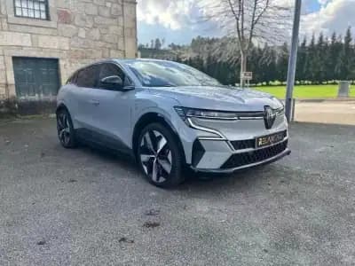 Vendo Renault Mégane E-Tech 2022 - 24999 EUR, 101000 km - AUTO.MOTO.pt
