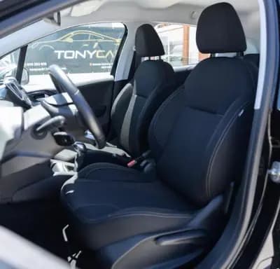 Sell Peugeot 208 2015 - 10990 EUR, 152900 km - AUTO.MOTO.pt